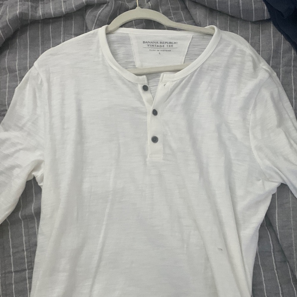 White, cotton Banana Republic henley shirt (L)